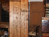 Il battente oramai divenuto porta ad anta unica.