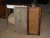 Ante dello stipo prima e dopo il restauro.