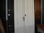 Porta antica restaurata e laccata in bianco