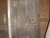 6)Splendida porta antica del ' 700, ancora intatta.