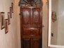 LV011 Porta in noce bugnata