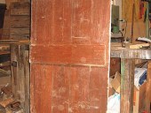 Porta rustica vecchia fatta a mano vista posteriore