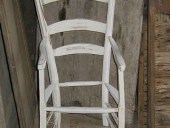 Sedia rustica trasformata in shabby chic