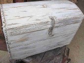 Baule trasformato in shabby chic naturale ultimato