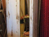 L'Armadio vintage trasformato in shabby chic naturale